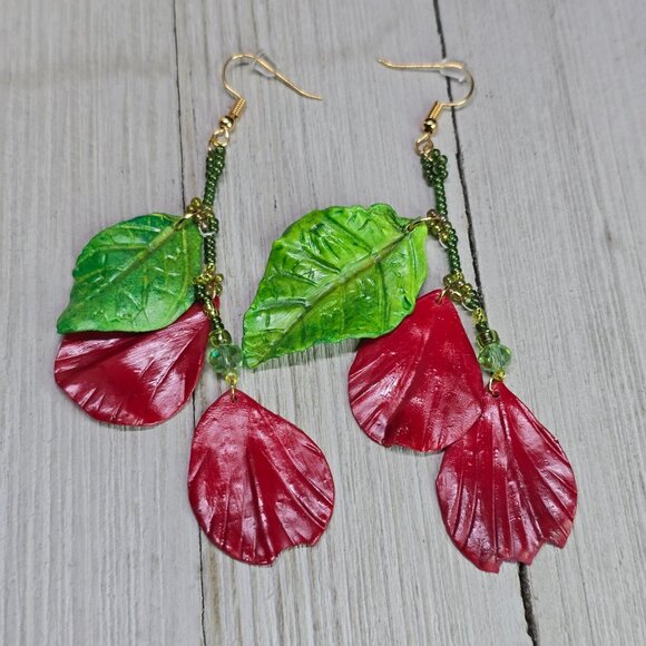 Handmade 18k Gold Plated Rose Petals and Leaves Glass Bead Dangle Earrings - Picture 1 of 5